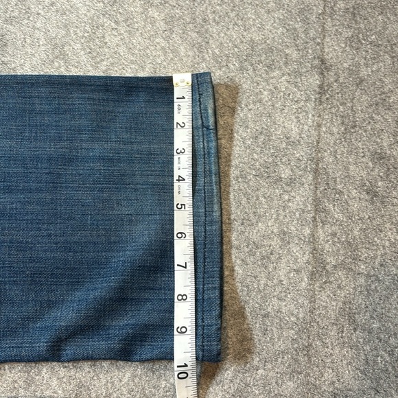7 for all Mankind. "A" Pkt Bootcut, Size 38 - Picture 3 of 14